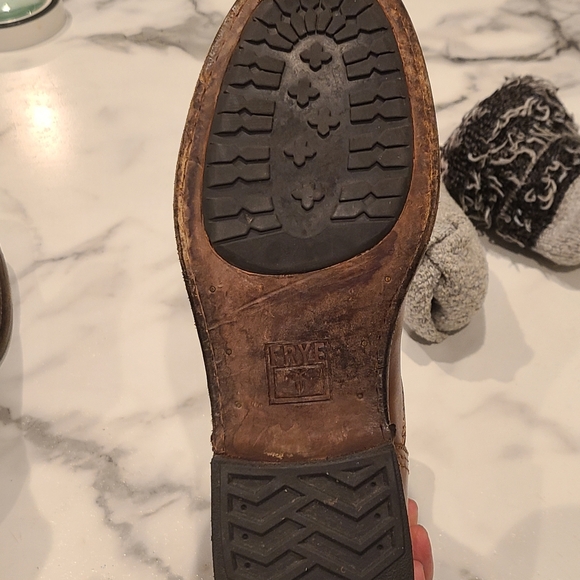 FRYE Cognac Tyler Engineer Brown Leather Ankle Boots 9.5 - Picture 12 of 16